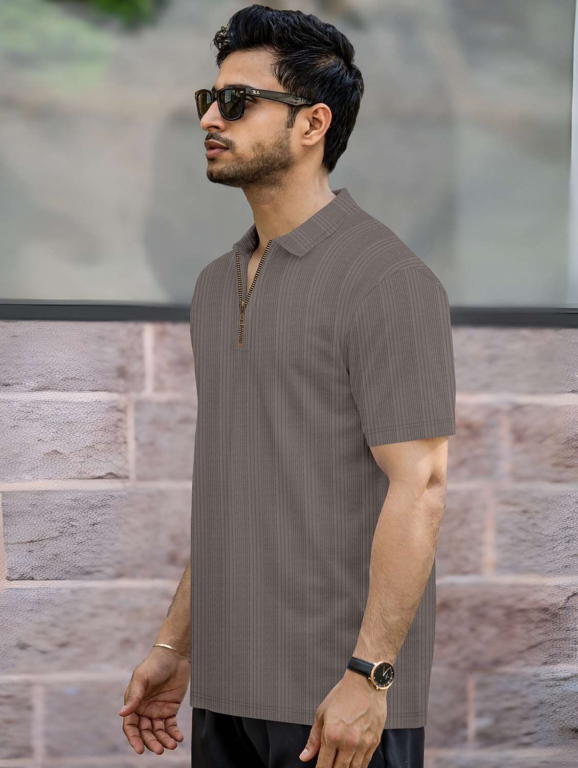 men textured short sleeves polo t-shirt - 22572149 -  Standard Image - 2