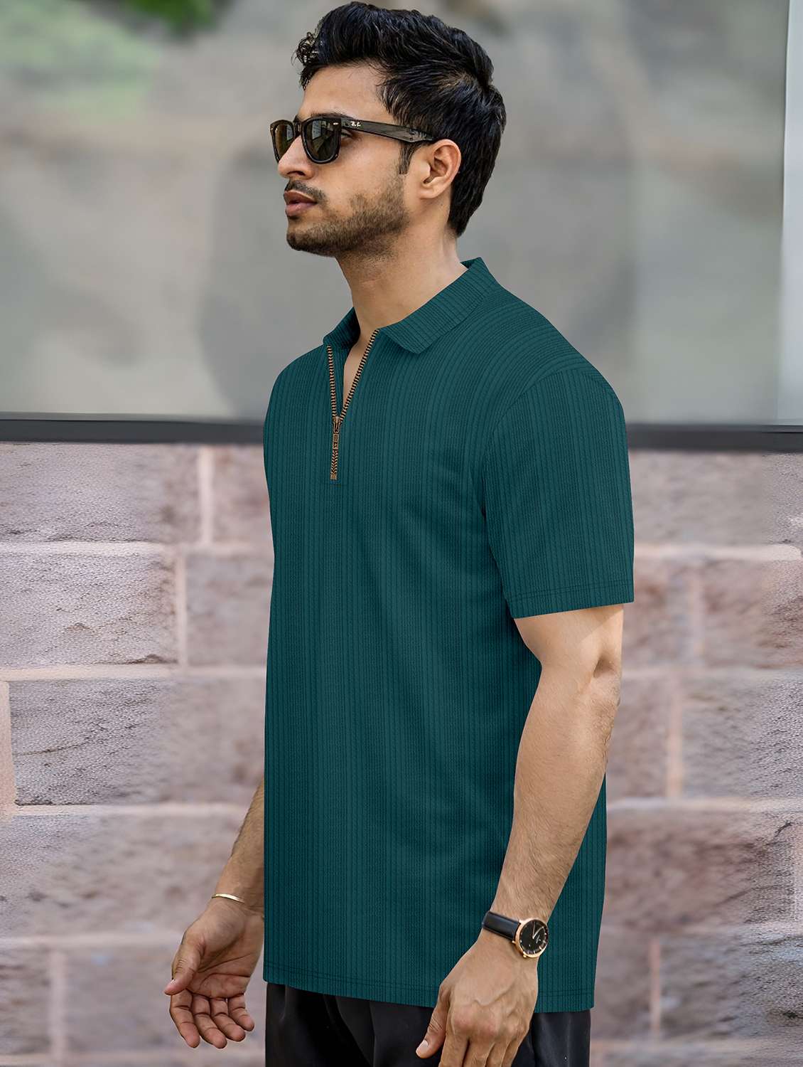 men textured short sleeves polo t-shirt - 22572151 -  Standard Image - 2