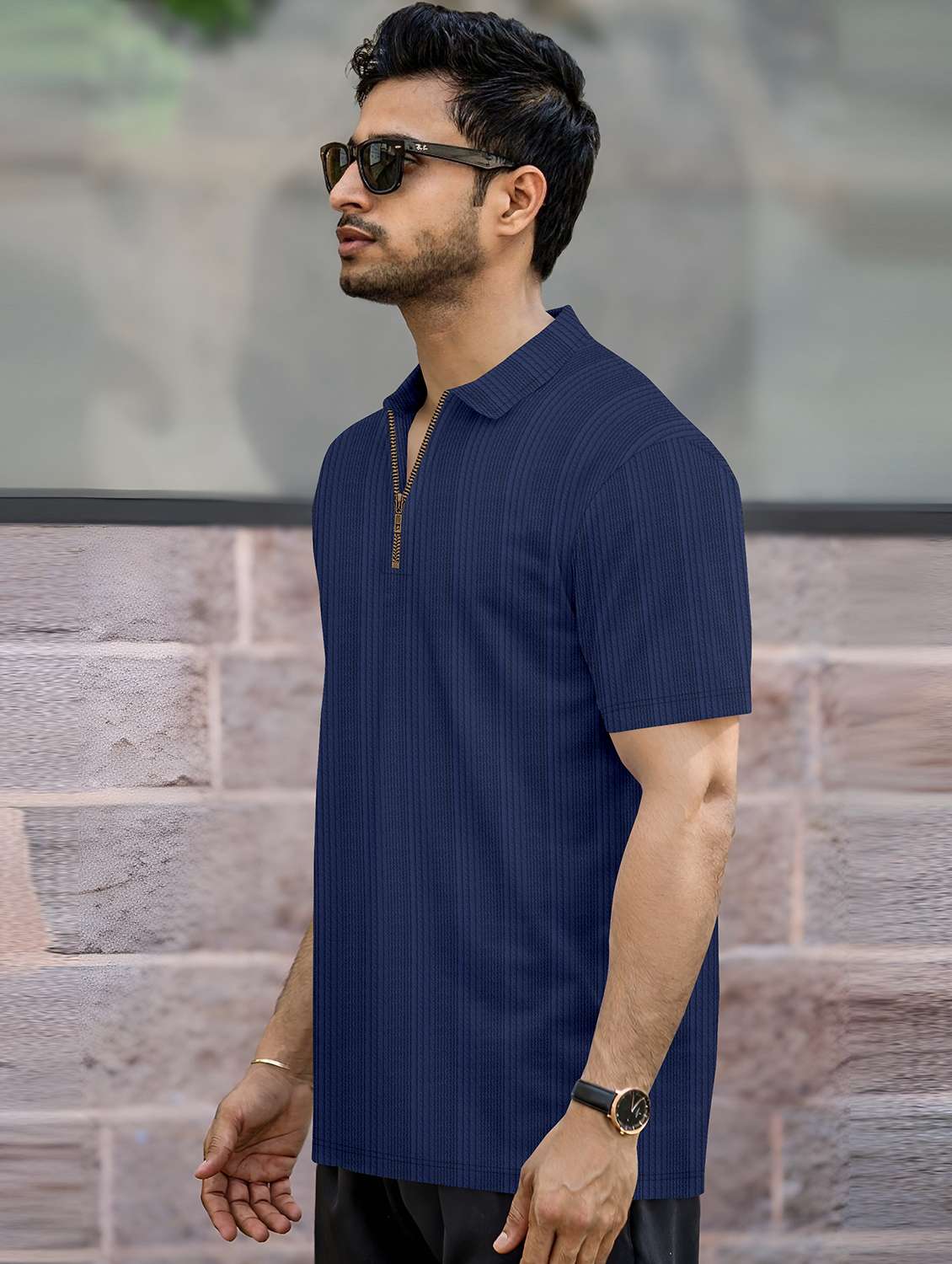 men textured short sleeves polo t-shirt - 22572152 -  Standard Image - 2