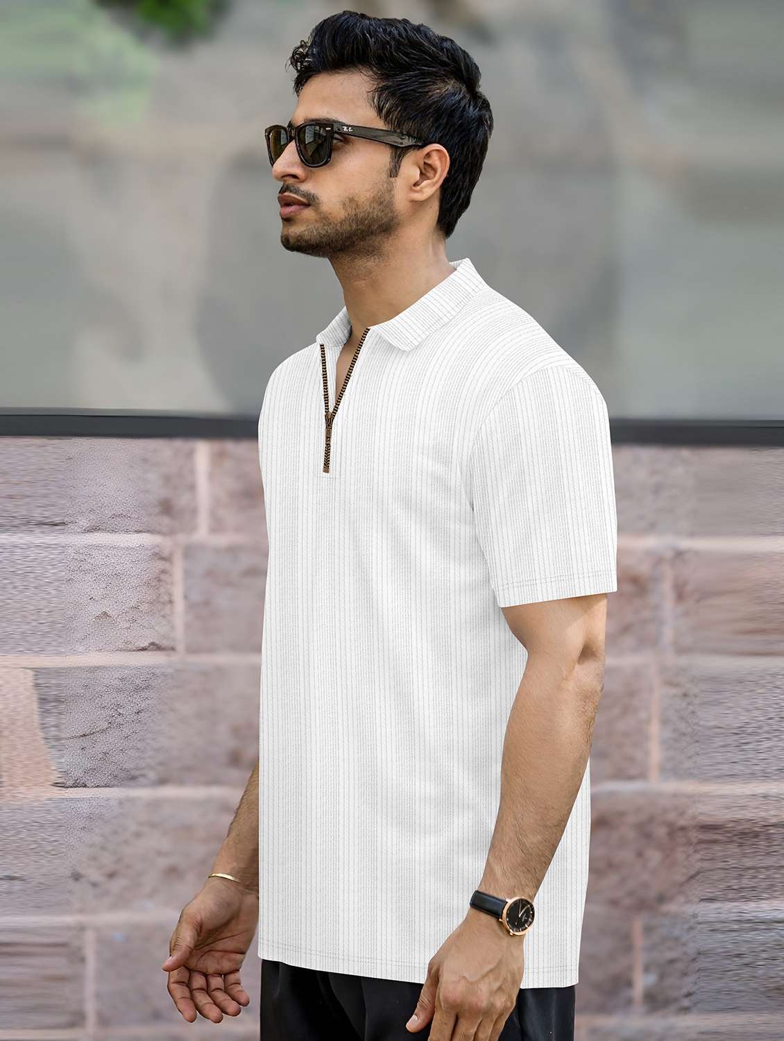 men textured short sleeves polo t-shirt - 22572153 -  Standard Image - 2