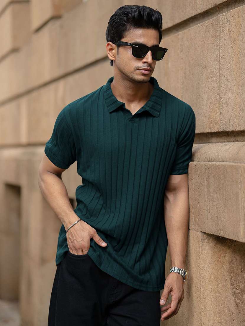 men textured short sleeves polo t-shirt - 22572164 -  Standard Image - 2