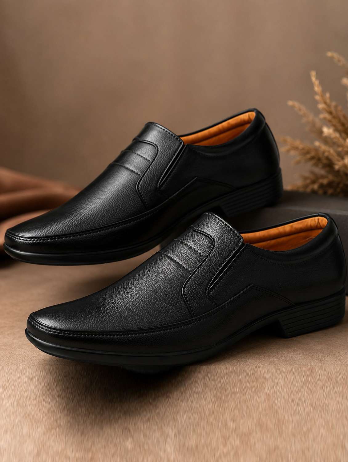 men solid slip on formal shoes