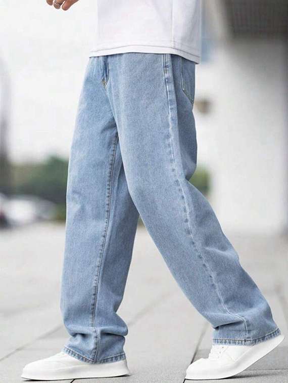 men washed mid rise baggy jeans - 22575491 -  Standard Image - 2