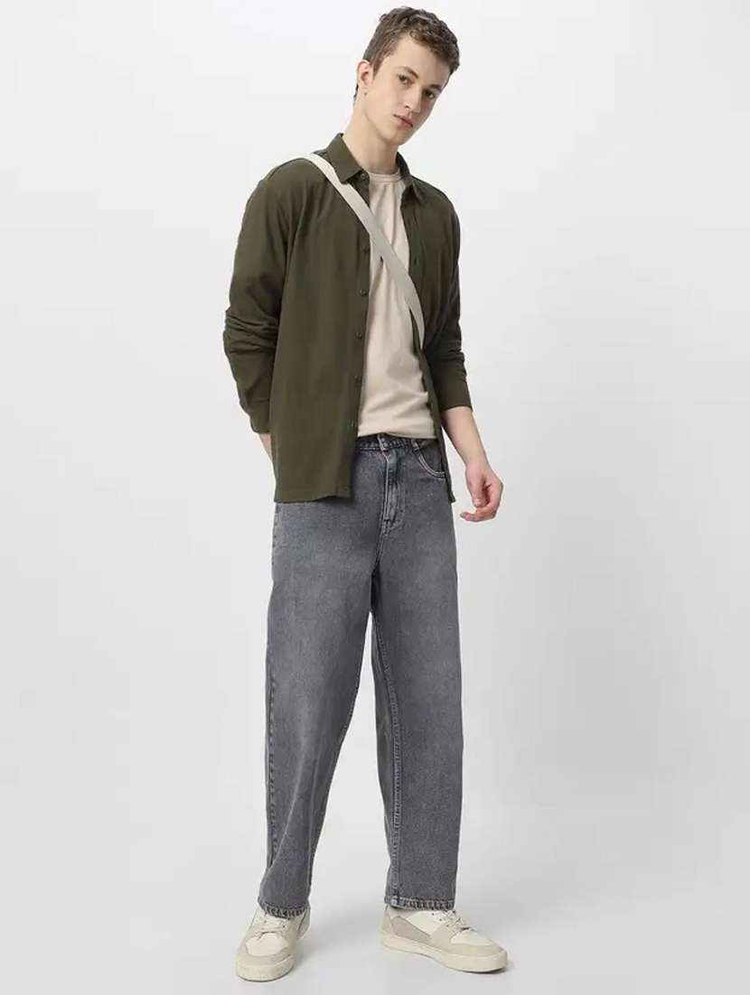 men washed mid rise straight jeans - 22575925 -  Standard Image - 2