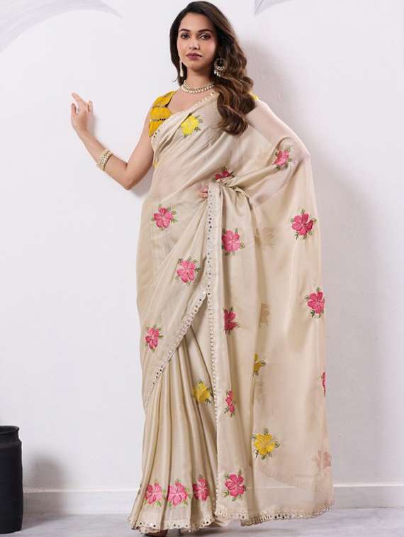 Women Solid With Work Embroidered Saree With Blouse - 22576750 -  Standard Image - 2
