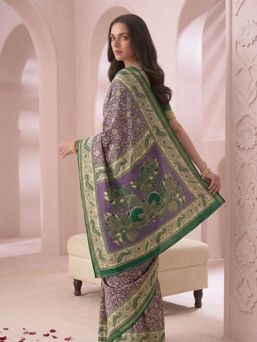 women printed casual wear saree with blouse - 22576796 -  Standard Image - 2
