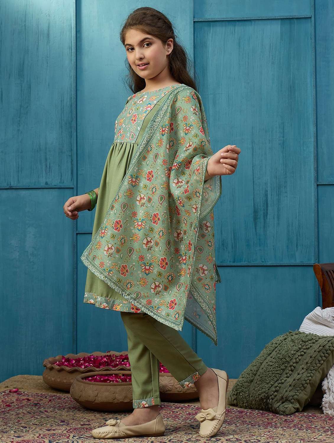 girls printed three quarter sleeves kurta pant set with dupatta - 22576945 -  Standard Image - 2