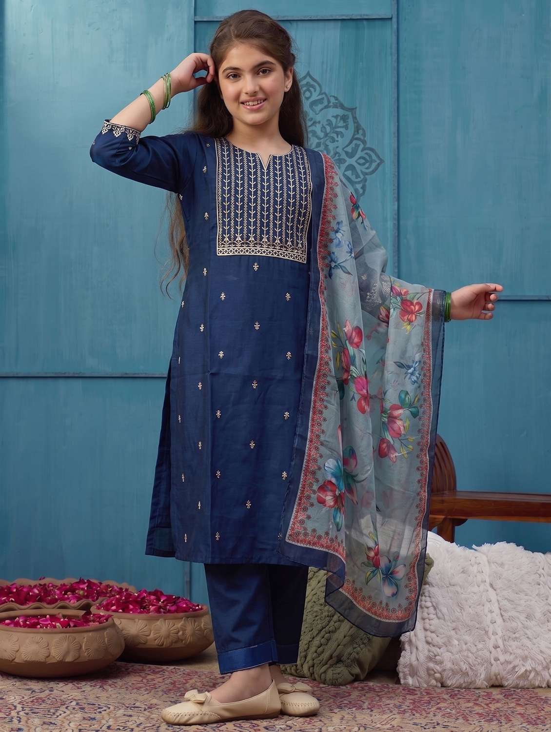 girls embroidered three quarter sleeves kurta pant set with dupatta - 22576948 -  Standard Image - 2