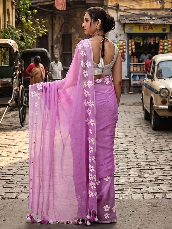 women floral printed saree - 22576969 -  Standard Image - 2