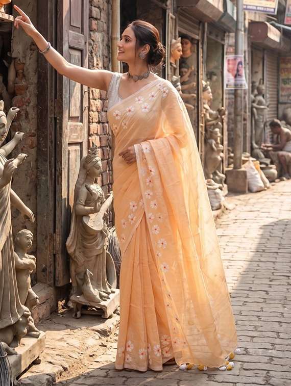 women floral printed saree - 22576970 -  Standard Image - 2