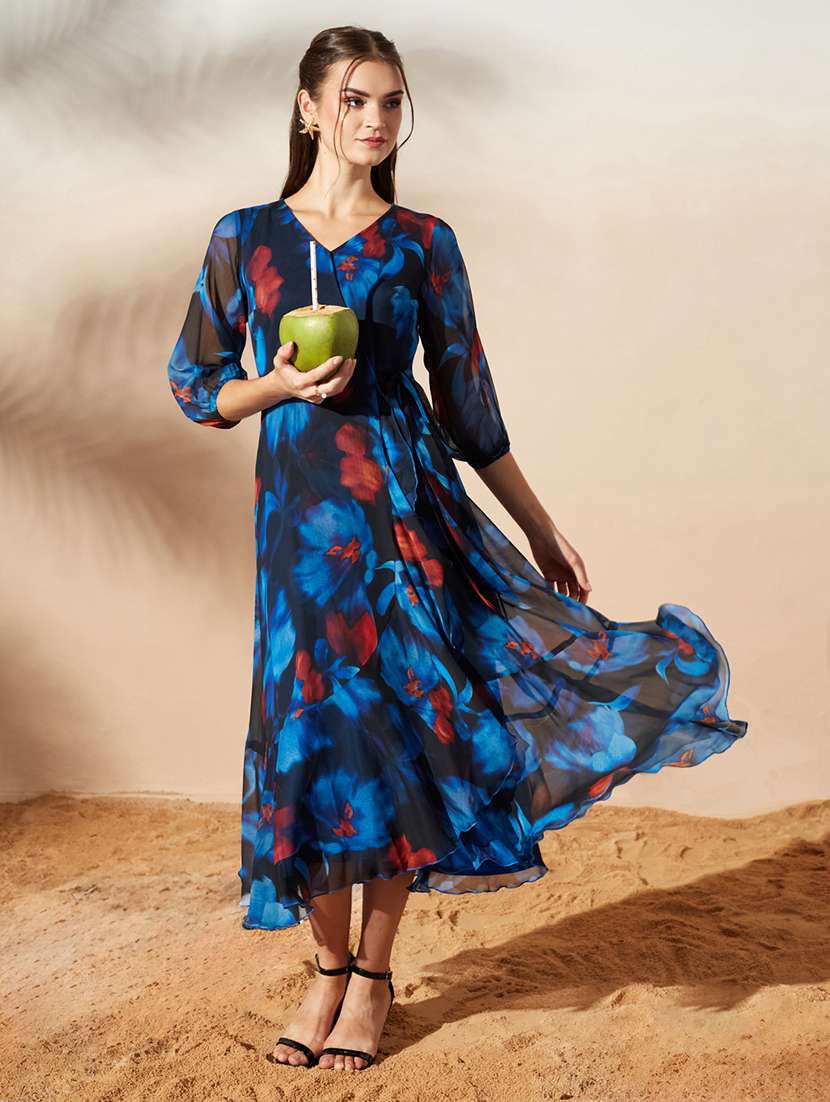 women printed three quarter sleeves wrap dress