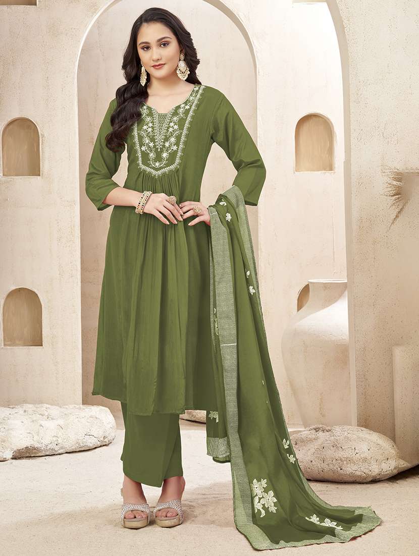 women embroidered three quarter sleeves kurta pant set with dupatta - 22577429 -  Standard Image - 2