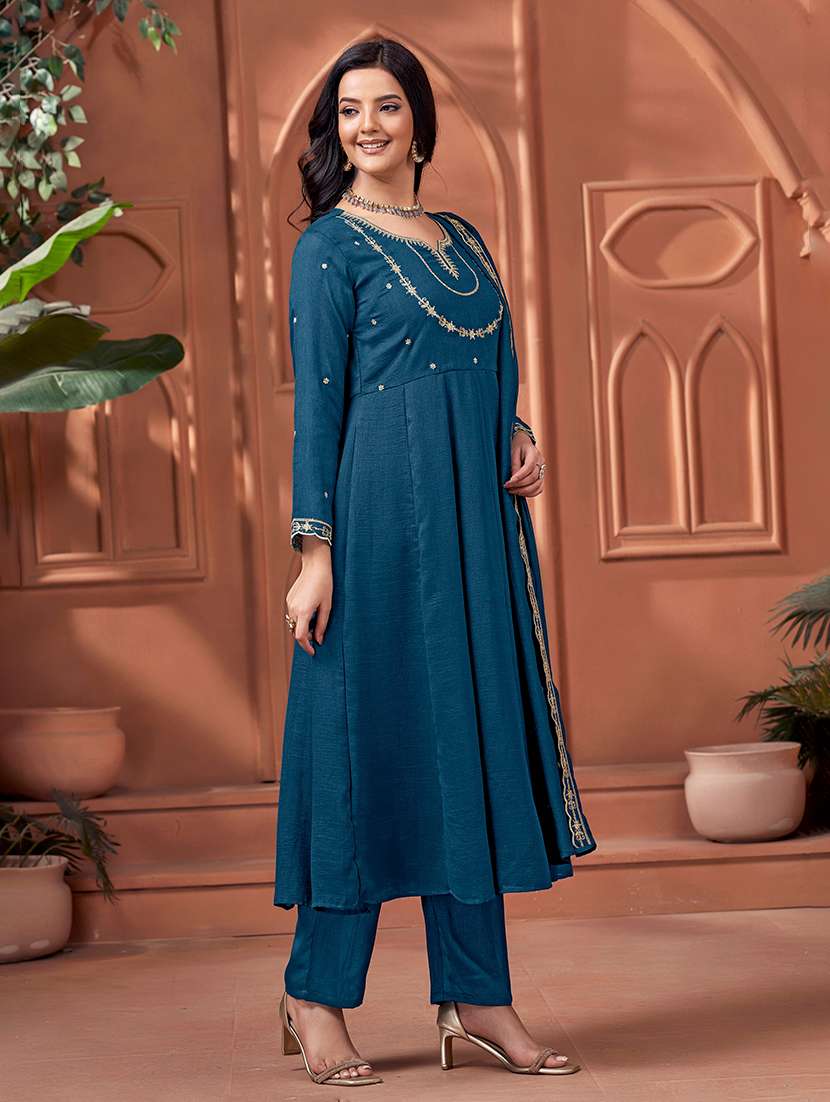 women embroidered long sleeves kurta pant set with dupatta - 22577438 -  Standard Image - 2