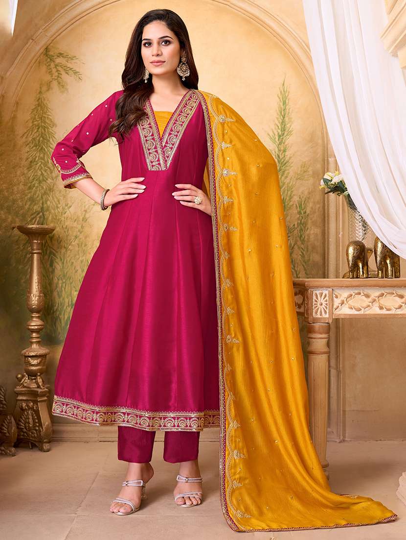 women embroidered three quarter sleeves kurta pant set with dupatta
