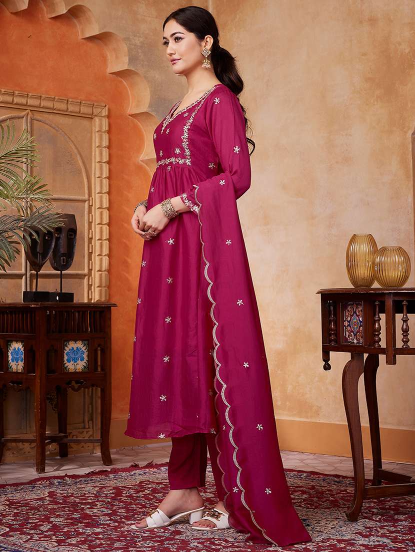women embroidered long sleeves kurta pant set with dupatta - 22577446 -  Standard Image - 2