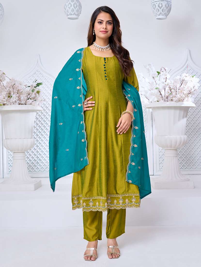 women embroidered three quarter sleeves kurta pant set with dupatta - 22577460 -  Standard Image - 2