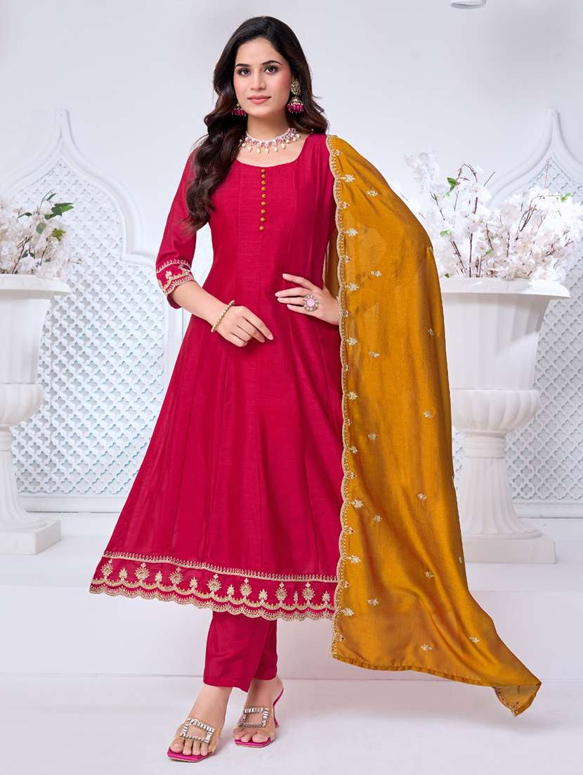 women embroidered three quarter sleeves kurta pant set with dupatta - 22577461 -  Standard Image - 2