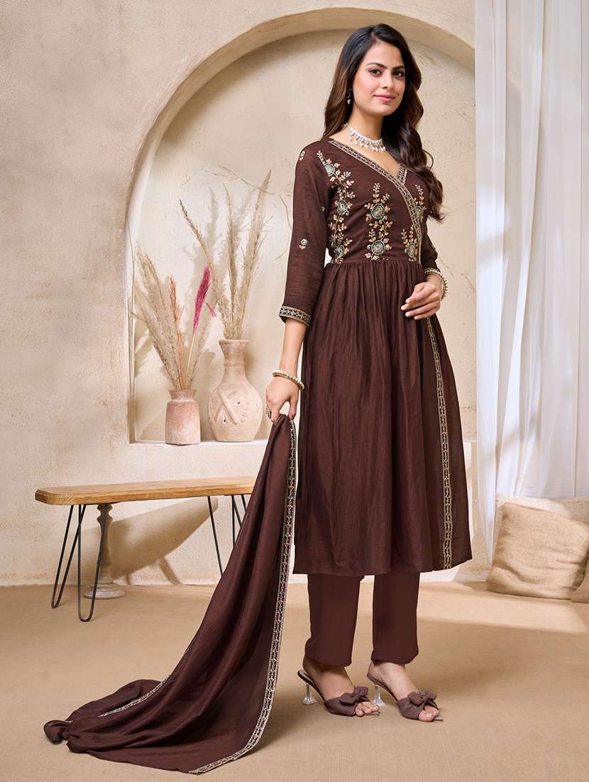 women embroidered three quarter sleeves kurta pant set with dupatta - 22577462 -  Standard Image - 2
