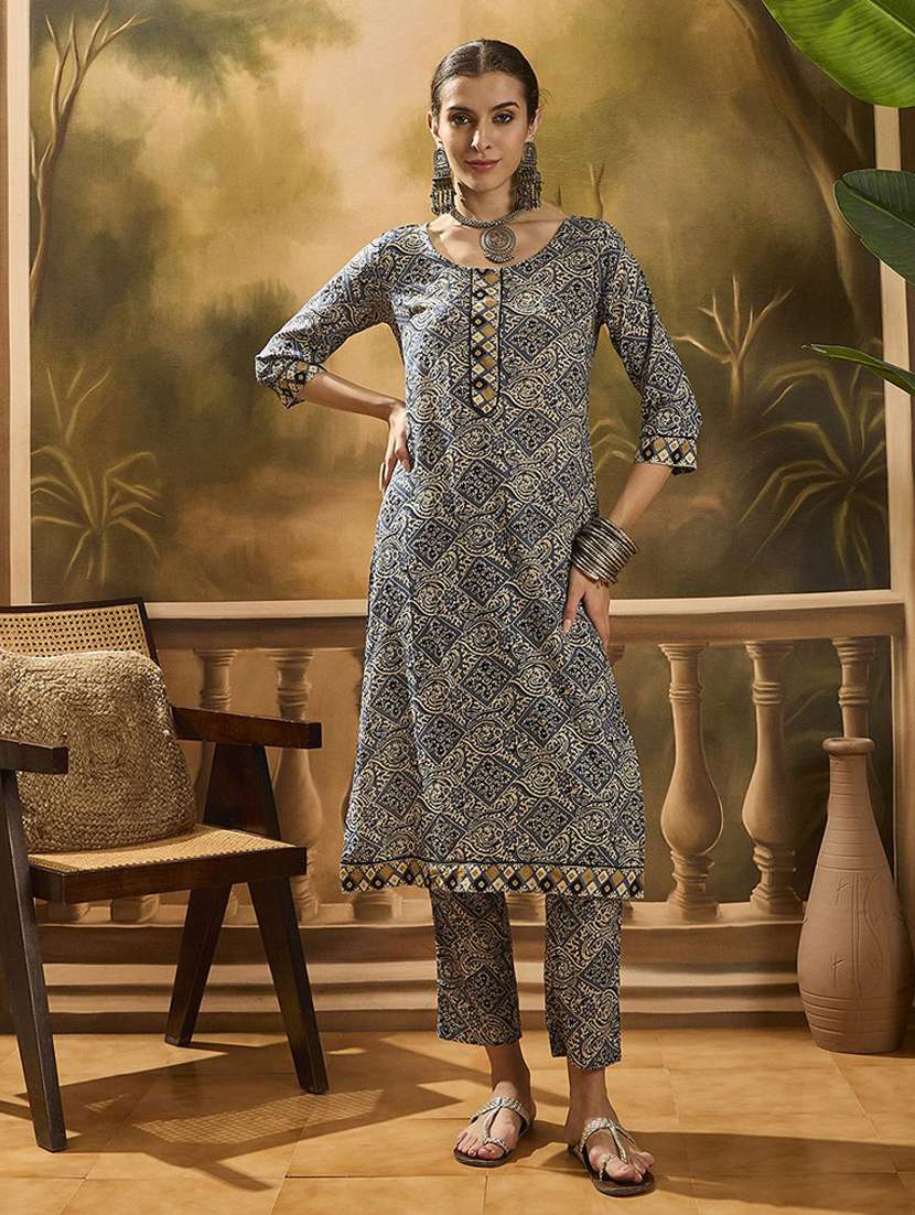 women printed three quarter sleeves kurta pant set - 22578436 -  Standard Image - 2