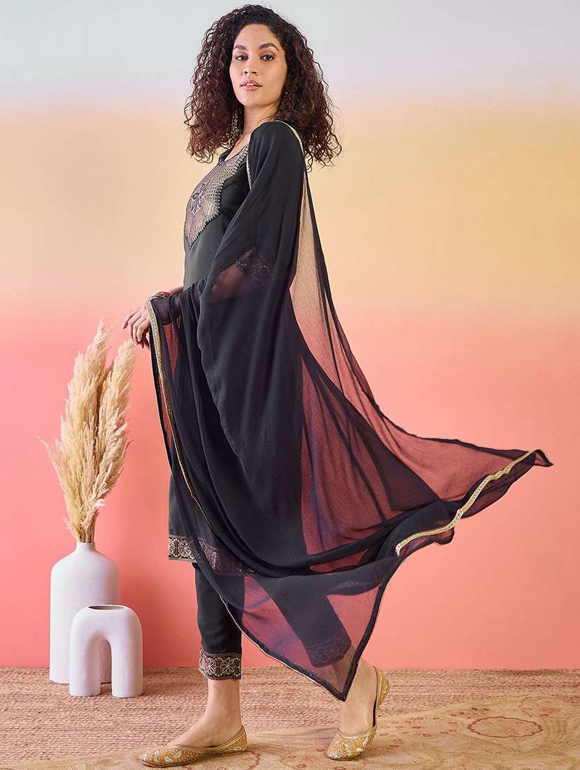 women self design three quarter sleeves kurta pant set with dupatta - 22578452 -  Standard Image - 2