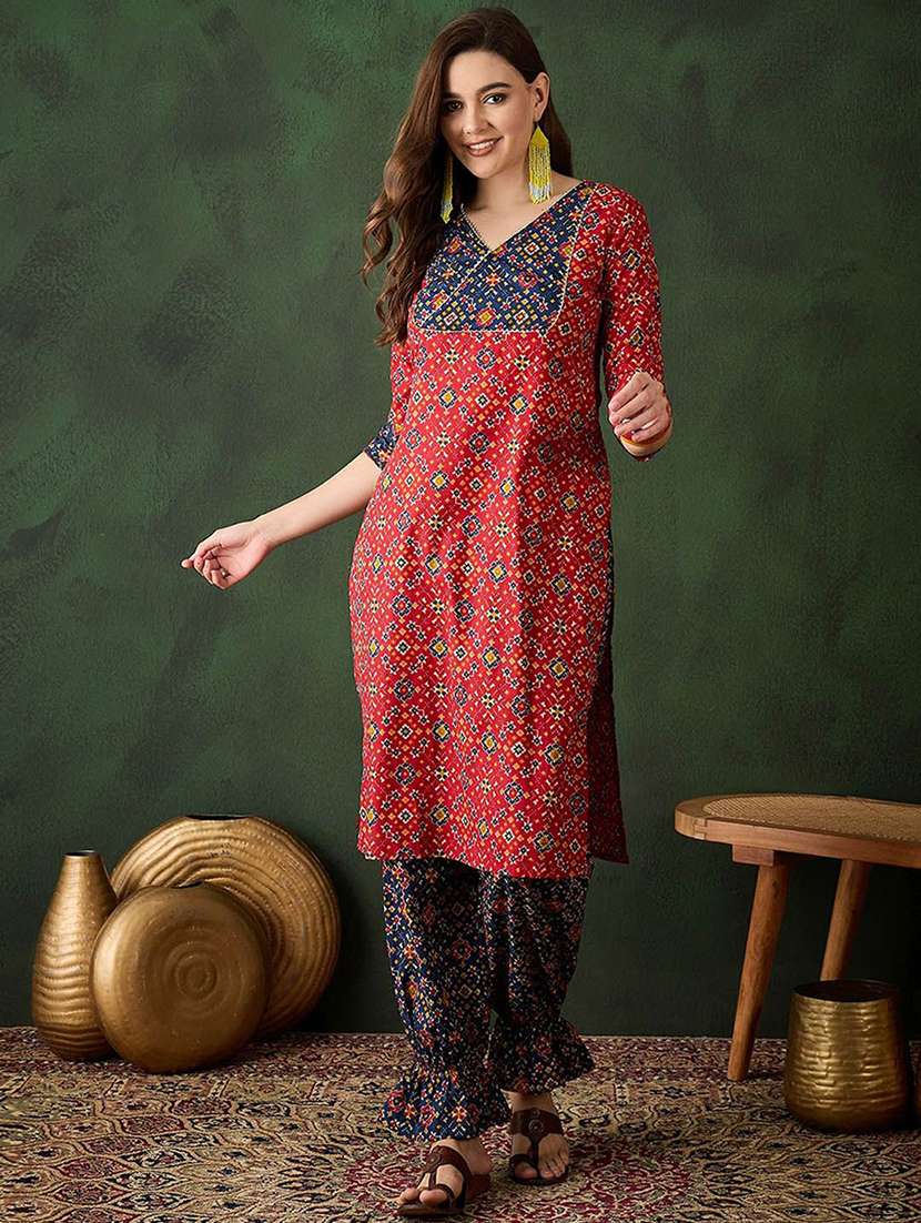 Women Printed Three Quarter Sleeves Kurta Salwar Set - 22578476 -  Standard Image - 2