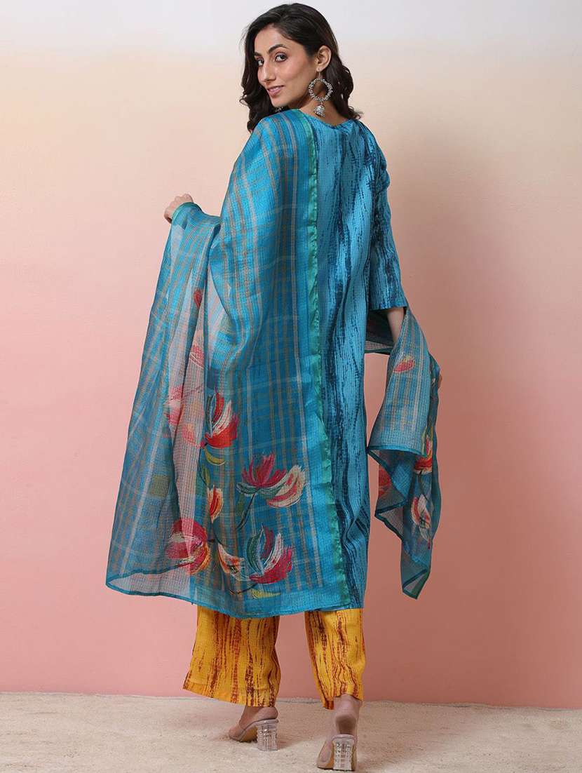women printed three quarter sleeves kurta pant set with dupatta - 22578486 -  Standard Image - 2