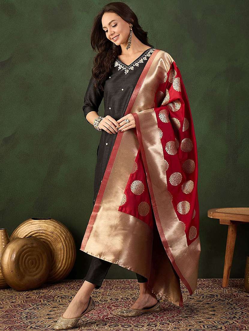 women embroidered three quarter sleeves kurta pant set with dupatta - 22578508 -  Standard Image - 2