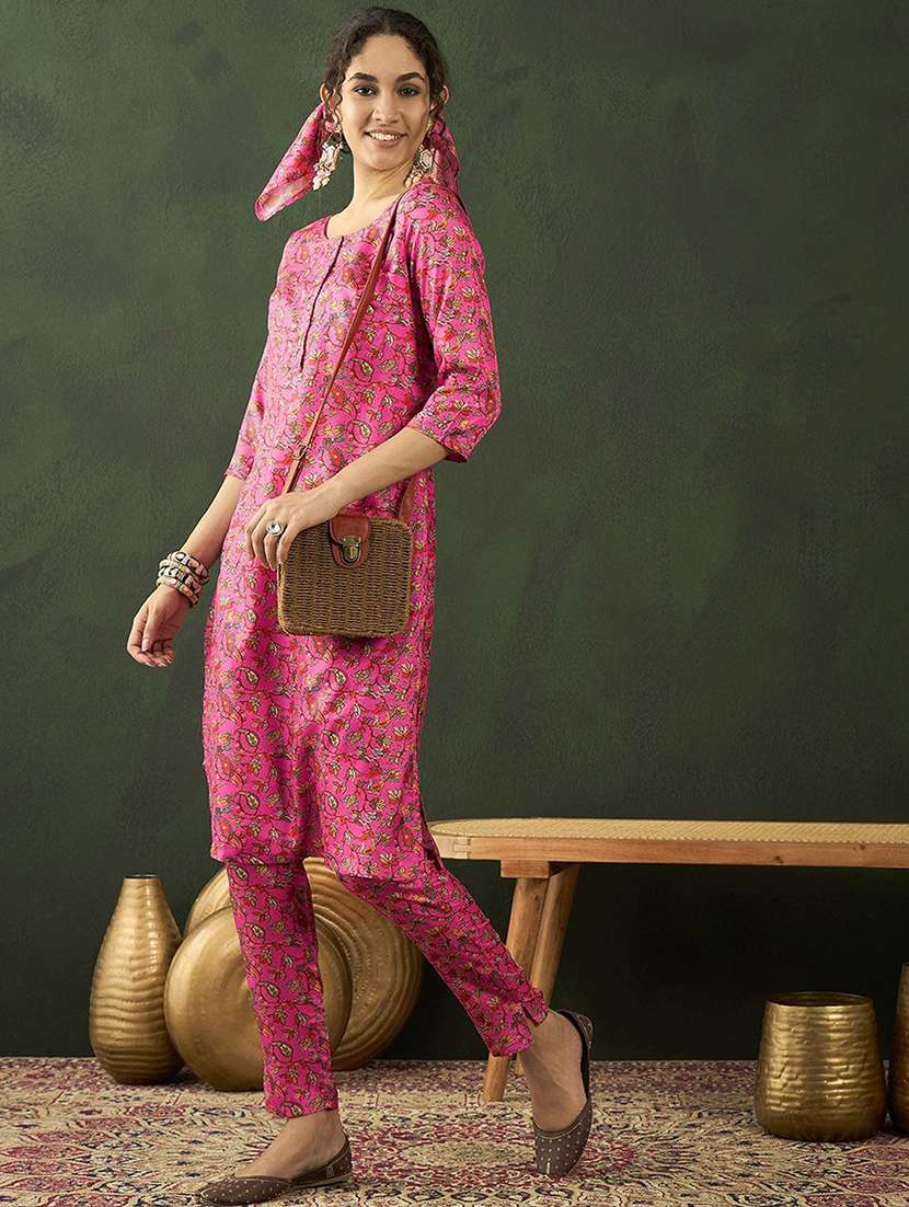 women printed three quarter sleeves kurta pant set - 22578521 -  Standard Image - 2