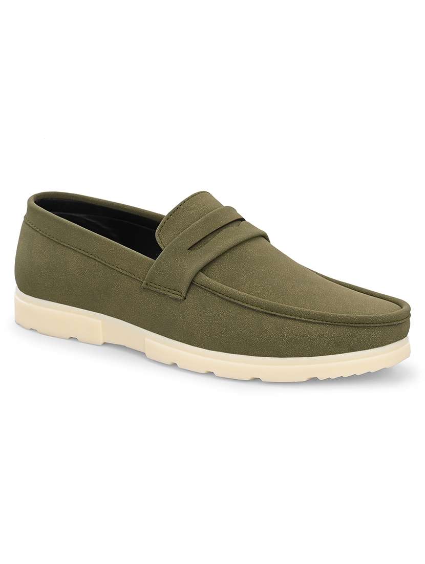 men solid slip on loafer