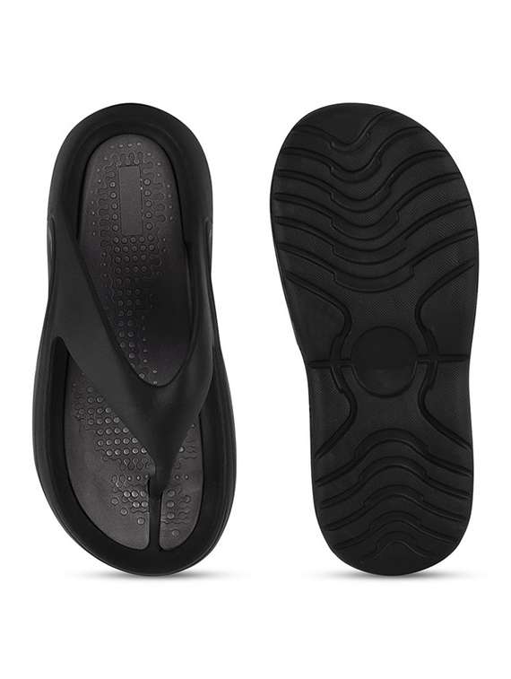 men solid toe separator slippers - 22578573 -  Standard Image - 2