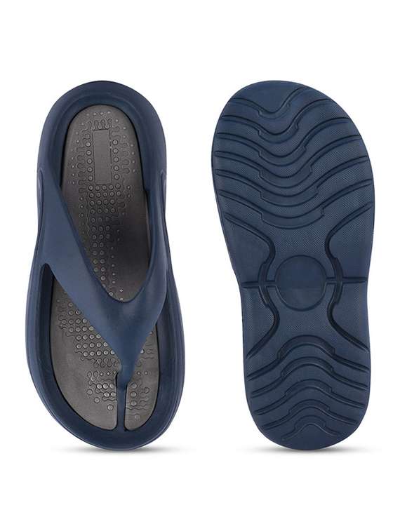 men solid toe separator slipper - 22578575 -  Standard Image - 2