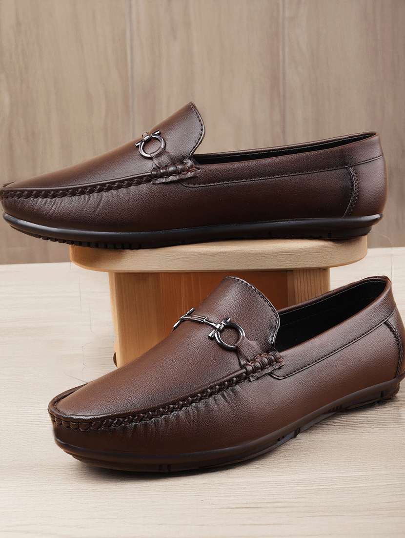 men solid slip on horsebit loafer