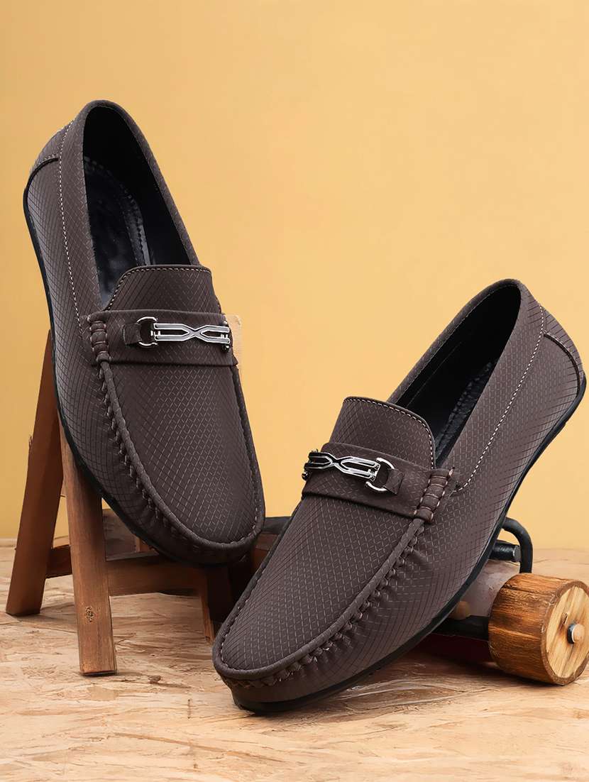 men textured slip on horsebit loafer