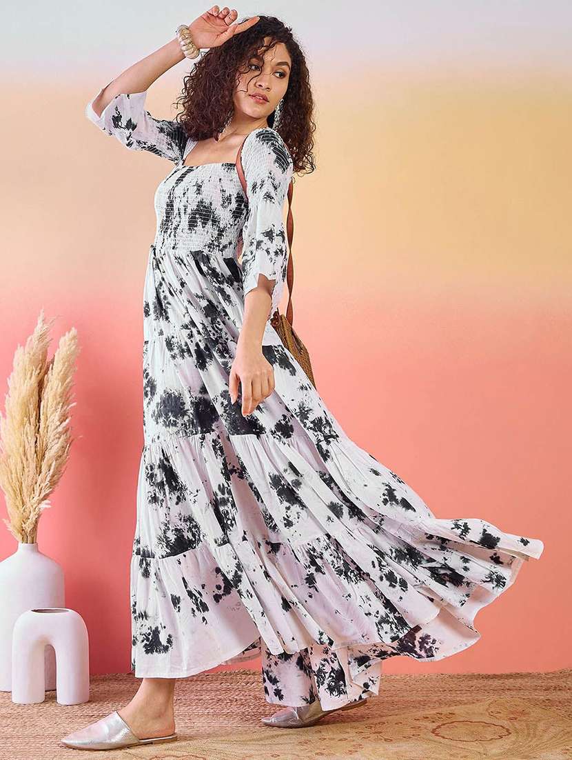women printed three quarter sleeves tiered dress