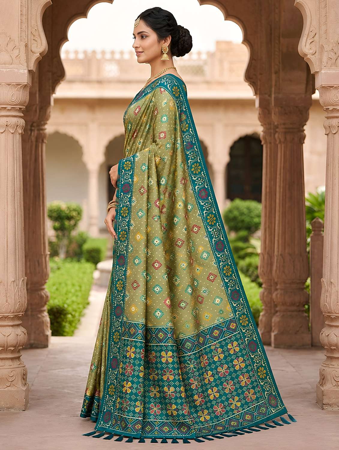 women self design patola saree with blouse - 22579337 -  Standard Image - 2