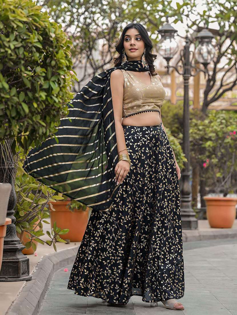 women printed sleeveless lehenga choli set