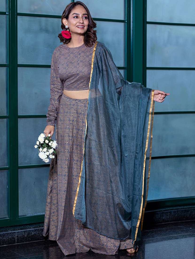 women printed long sleeves lehenga choli set - 22579460 -  Standard Image - 2