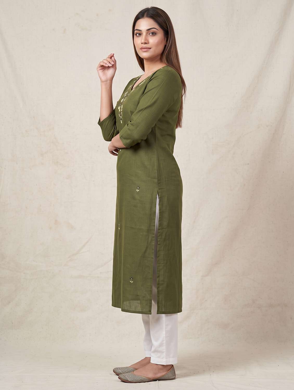 women embroidered three quarter sleeve straight kurta - 22579569 -  Standard Image - 2