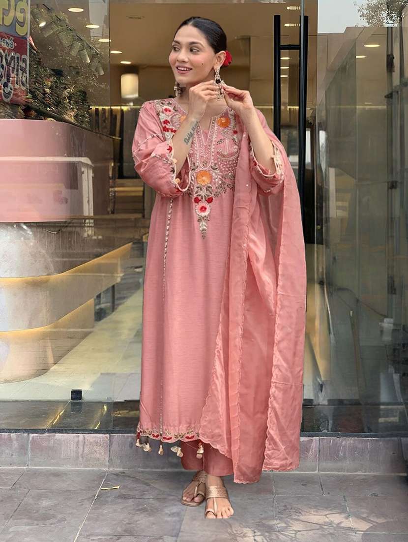 Women Embroidered Three Quarter Sleeves Kurta Pant Set With Dupatta - 22579686 -  Standard Image - 2