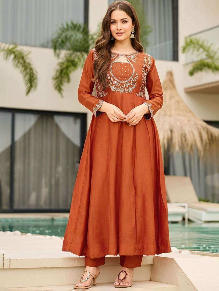 women embroidered long sleeves kurta pant set with dupatta - 22579707 -  Standard Image - 2