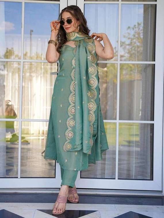 women embroidered sleeveless kurta pant set with dupatta - 22579771 -  Standard Image - 2