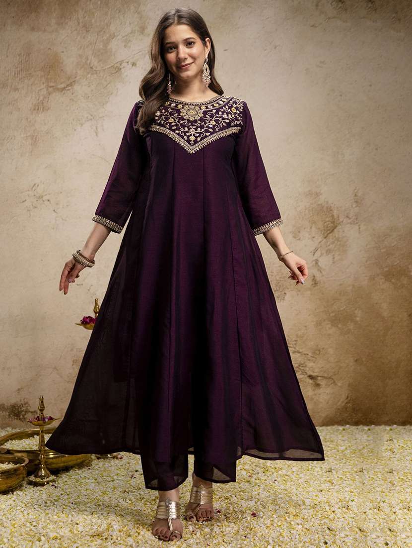 women embroidered three quarter sleeves kurta pant set with dupatta - 22579875 -  Standard Image - 2