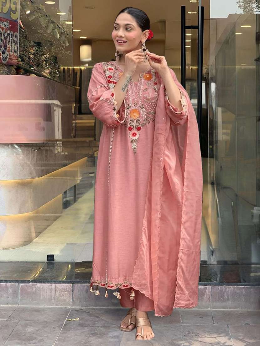 women embroidered three quarter sleeves kurta pant set with dupatta