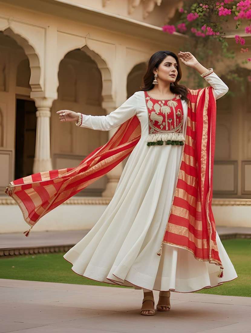 women embroidered three quarter sleeves kurta pant set with dupatta - 22579935 -  Standard Image - 2