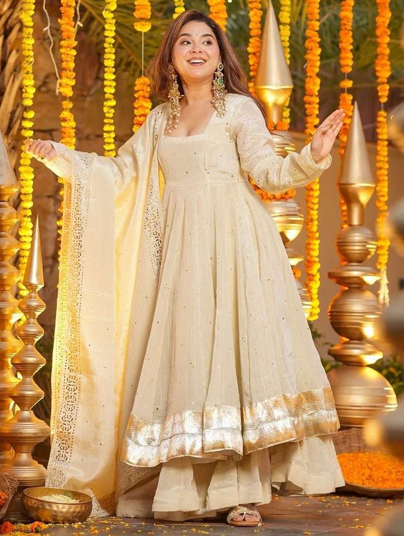 women embellished long sleeves kurta palazzo set with dupatta