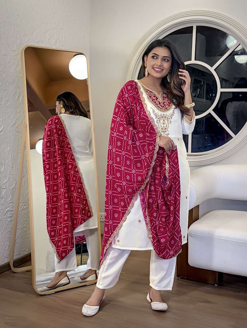Women Embroidered Three Quarter Sleeves Kurta Pant Set With Dupatta - 22580013 -  Standard Image - 2