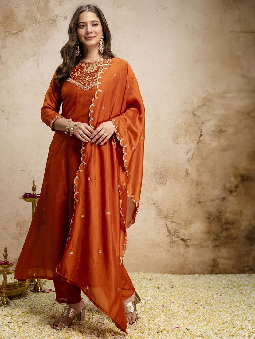 women embroidered three quarter sleeves kurta pant set with dupatta - 22580028 -  Standard Image - 2