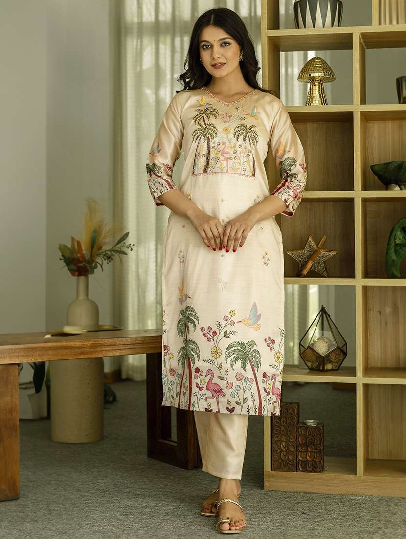 Women Embroidered Three Quarter Sleeves Kurta Pant Set With Dupatta - 22580029 -  Standard Image - 2