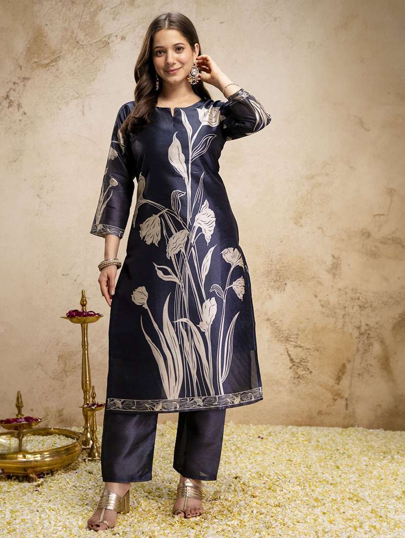 women printed three quarter sleeves kurta pant set with dupatta - 22580065 -  Standard Image - 2