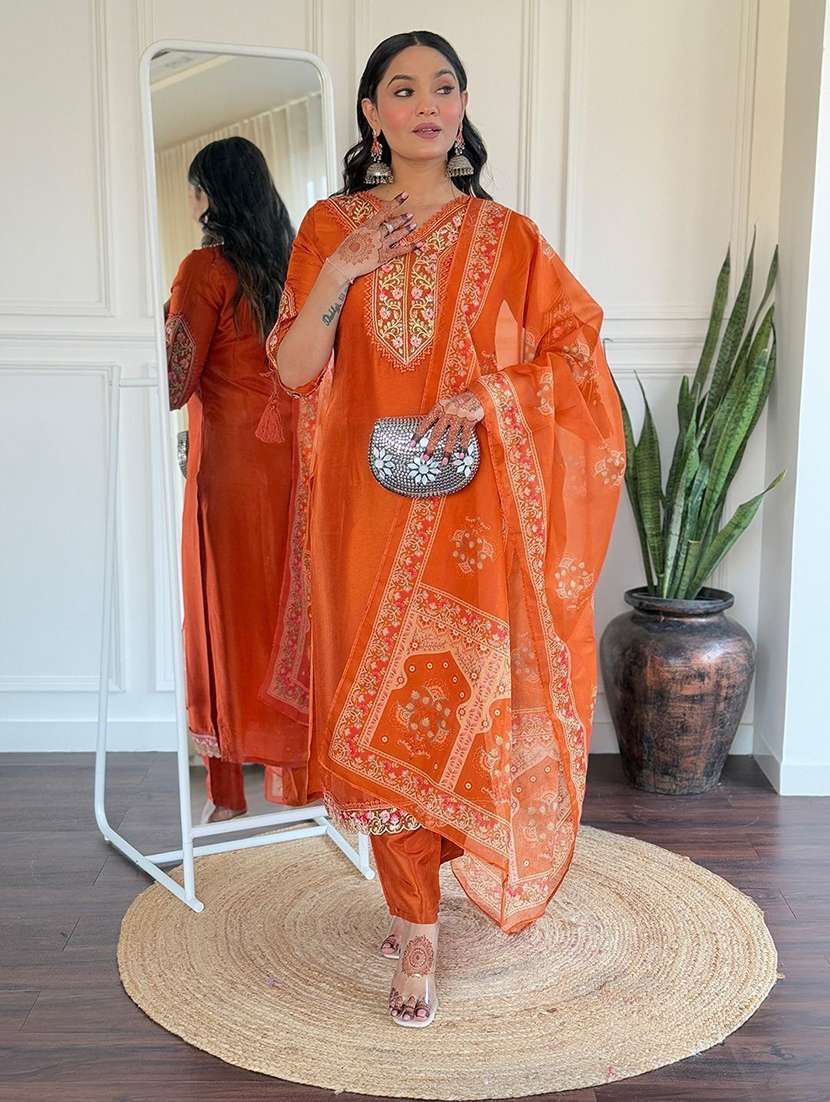 women embroidered three quarter sleeves kurta pant set with dupatta - 22580104 -  Standard Image - 2